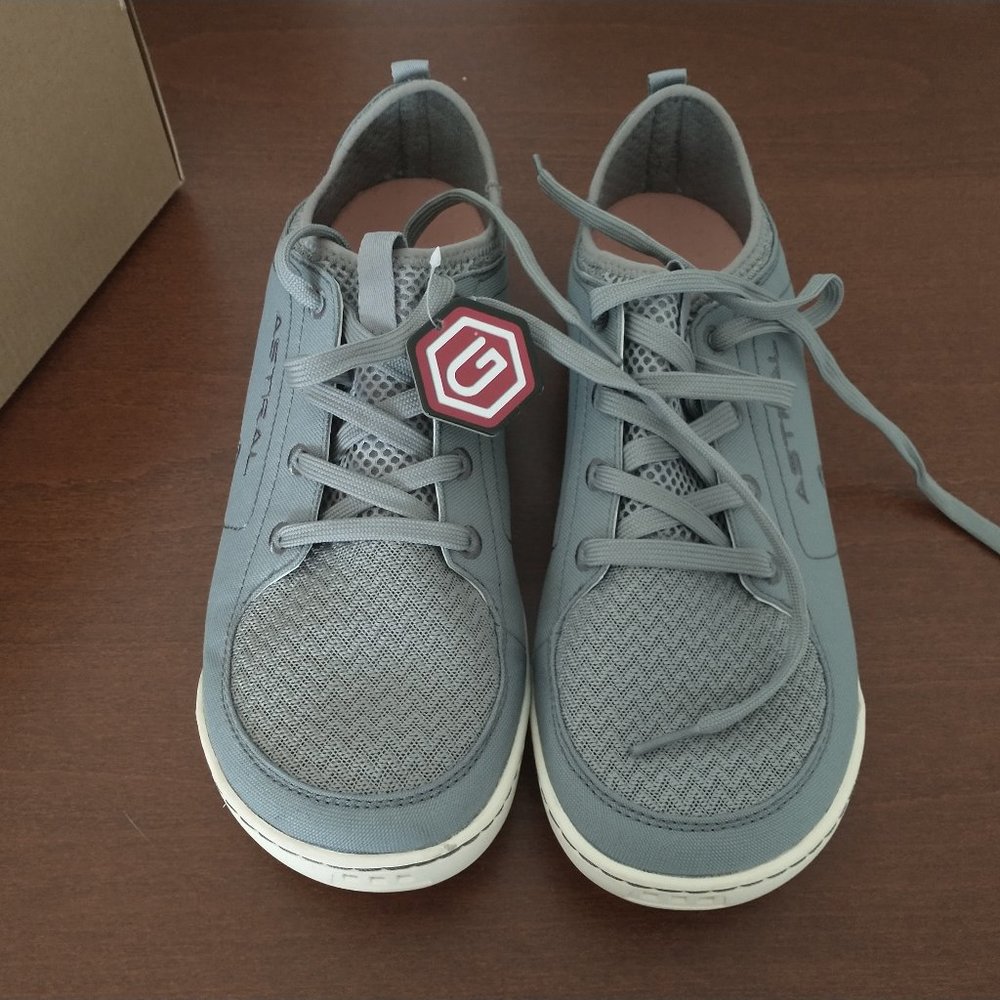 NEW W's Astral Loyak Gray/White NWT